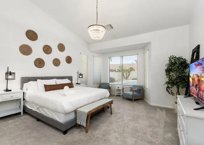 Holiday home The Thirsty Cactus | Heated Pool, Spa & Games *