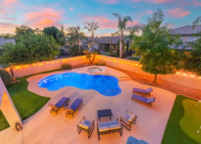 The Thirsty Cactus | Heated Pool, Spa & Games Holiday home Chandler