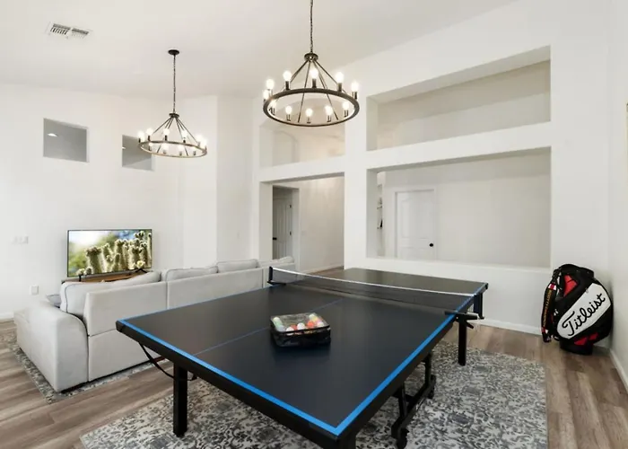 The Thirsty Cactus | Heated Pool, Spa & Games