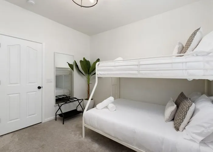 The Thirsty Cactus | Heated Pool, Spa & Games Chandler