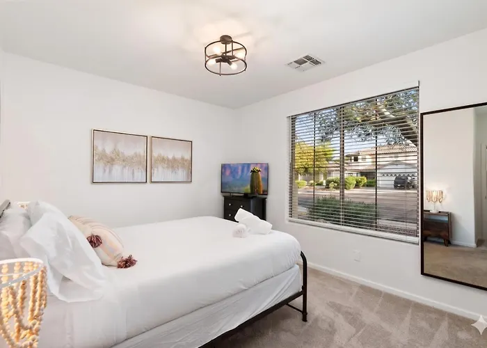 The Thirsty Cactus | Heated Pool, Spa & Games * Chandler