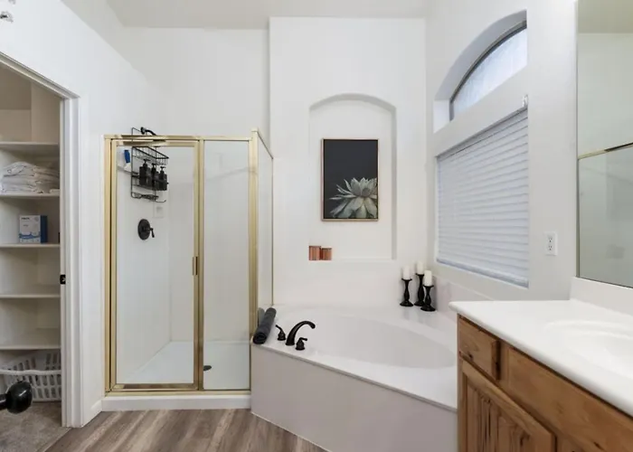 The Thirsty Cactus | Heated Pool, Spa & Games * Chandler