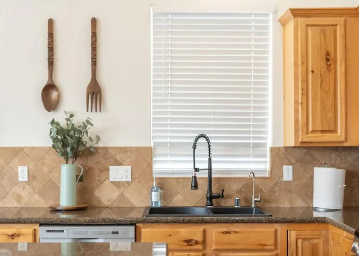 Holiday home The Thirsty Cactus | Heated Pool, Spa & Games *