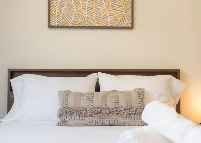 The Thirsty Cactus | Heated Pool, Spa & Games Holiday home