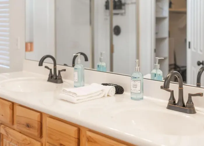 Holiday home The Thirsty Cactus | Heated Pool, Spa & Games Chandler