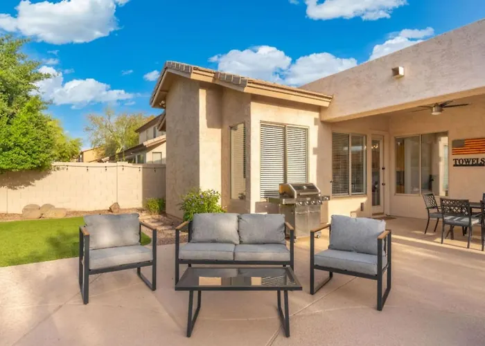 The Thirsty Cactus | Heated Pool, Spa & Games Holiday home Chandler