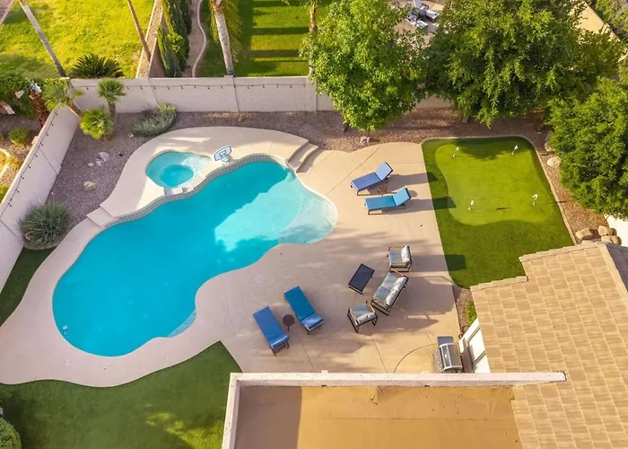 Holiday home The Thirsty Cactus | Heated Pool, Spa & Games Chandler