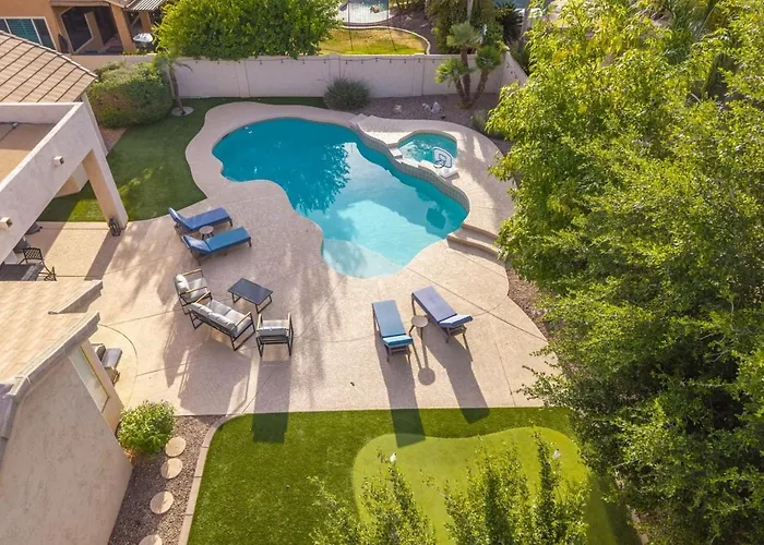 The Thirsty Cactus | Heated Pool, Spa & Games