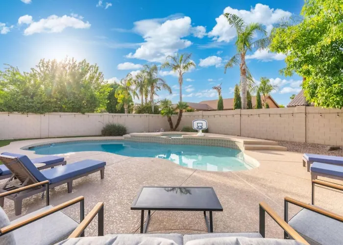 Holiday home The Thirsty Cactus | Heated Pool, Spa & Games