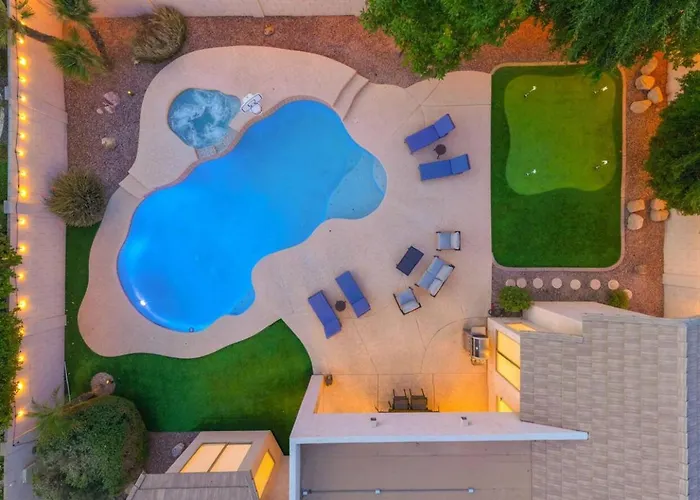 Holiday home The Thirsty Cactus | Heated Pool, Spa & Games Chandler
