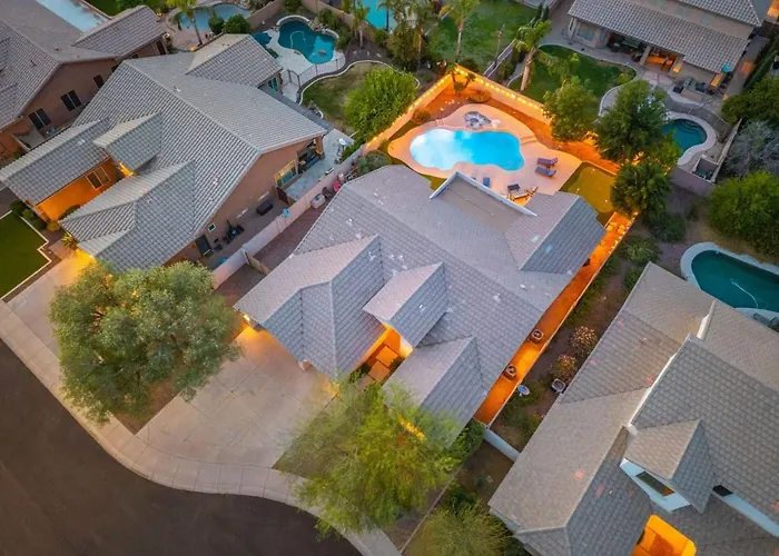 The Thirsty Cactus | Heated Pool, Spa & Games *