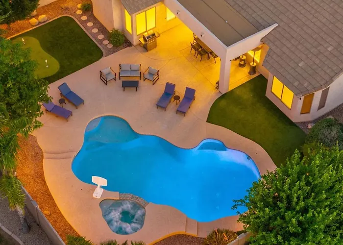 The Thirsty Cactus | Heated Pool, Spa & Games *